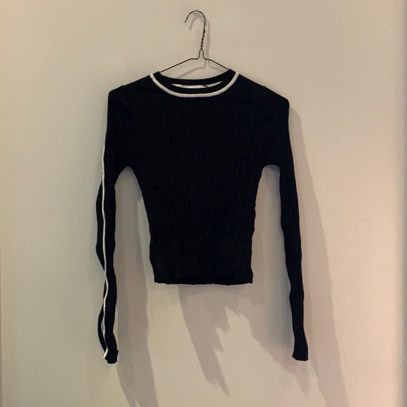 Zara black + white stripped long sleeve - Picture 1 of 5